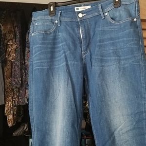 New!!! No tags size 16 stretch...Levis crop pants
